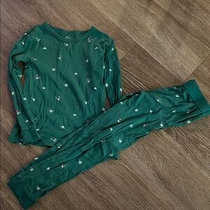 Wondershop Forest Green Kids Pajama Set